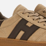 H698 Lace-up H