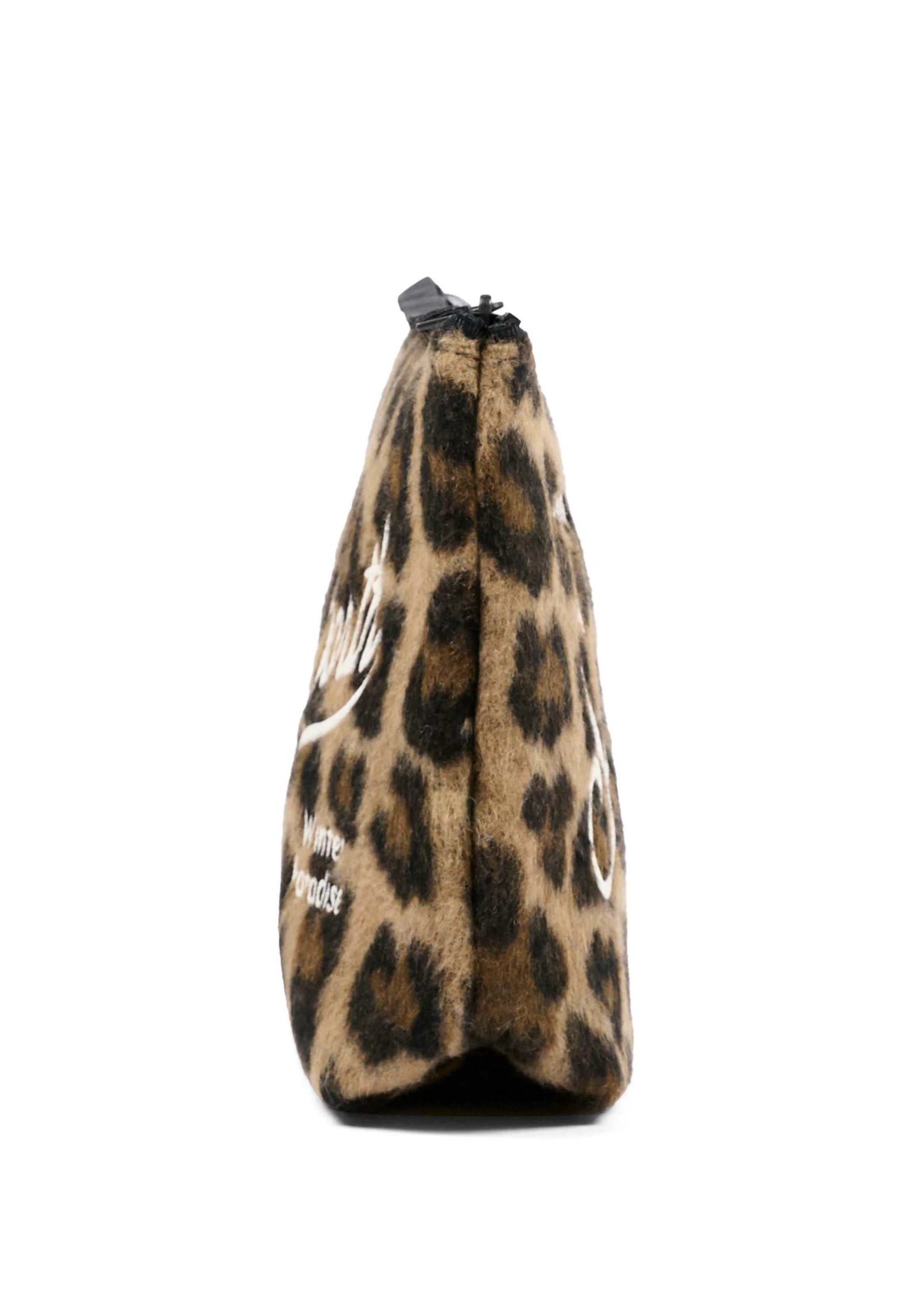 Aline Felt Leo