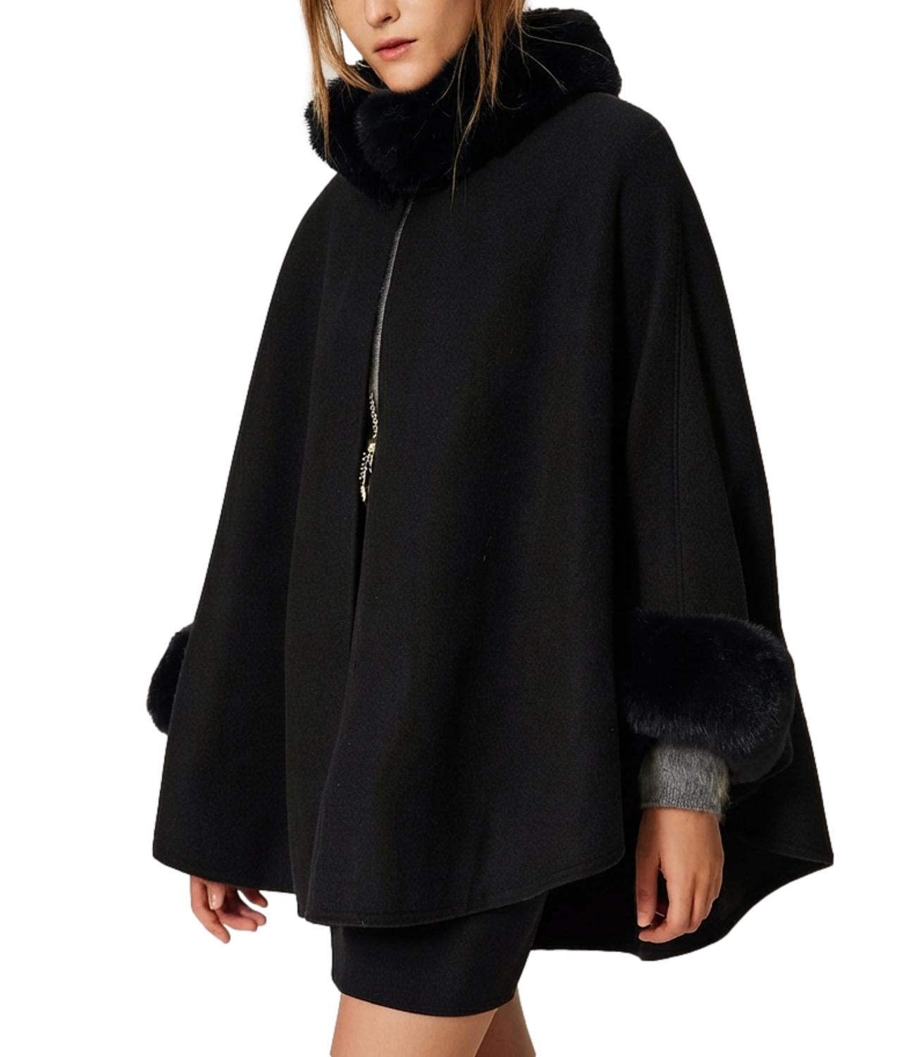 Cloth Poncho With Long-Fiber Details