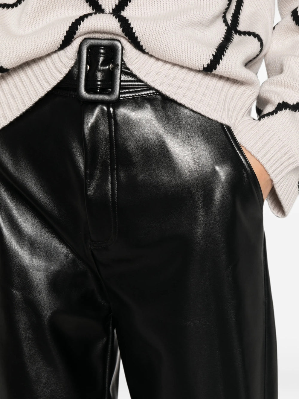 Pantalone In Tessuto Spalmato Con Cintura 